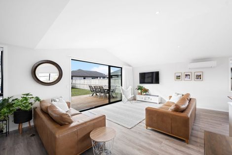 Photo of property in 37 Ruru Street, Cambridge, 3434