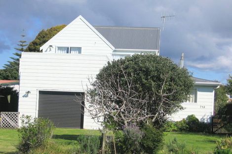 Photo of property in 713 Ocean Road, Whangamata, 3620