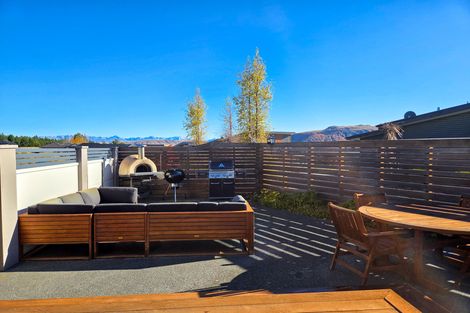 Photo of property in 10 Manning Place, Lake Tekapo, 7999