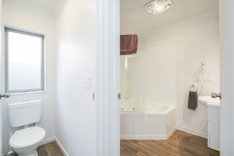 Photo of property in 8a-d Camden Street, Turnbull Thomson Park, Invercargill, 9810