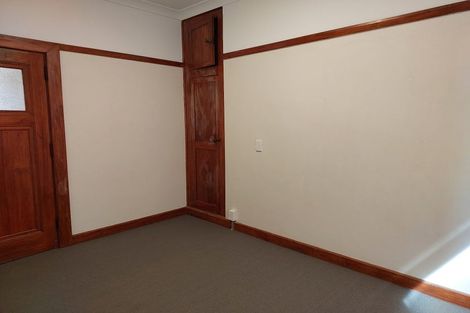 Photo of property in 49 Tanera Crescent, Brooklyn, Wellington, 6021