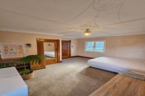 Photo of property in 6 Ridge Lane, New Plymouth, 4310