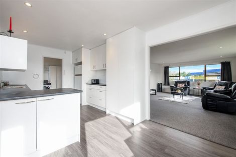 Photo of property in 8 Forest Hill Road, Henderson, Auckland, 0612