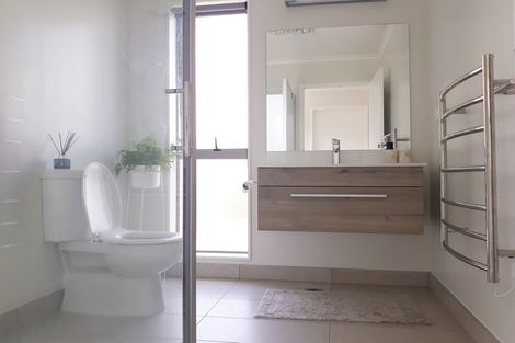 Photo of property in 25 Rangihina Road, Hobsonville, Auckland, 0616