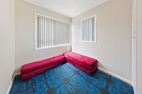 Photo of property in 14 Kohinoor Avenue, Mangere, Auckland, 2022