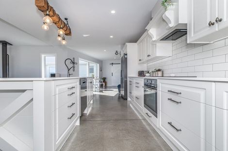 Photo of property in 14 Mowhia Grove, Waitarere, Levin, 5510