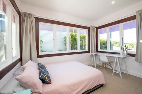Photo of property in 42 Simla Terrace, Hospital Hill, Napier, 4110