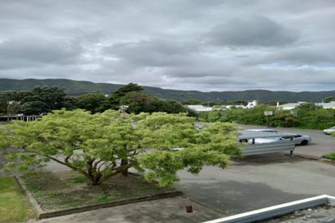 Photo of property in 19 Barber Grove, Moera, Lower Hutt, 5010
