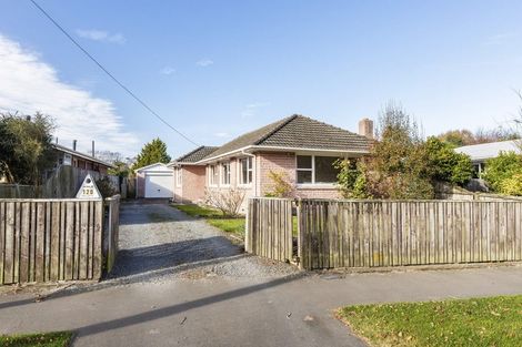 Photo of property in 120 Grimseys Road, Redwood, Christchurch, 8051