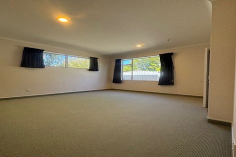 Photo of property in 16 Washington Place, Havelock North, 4130