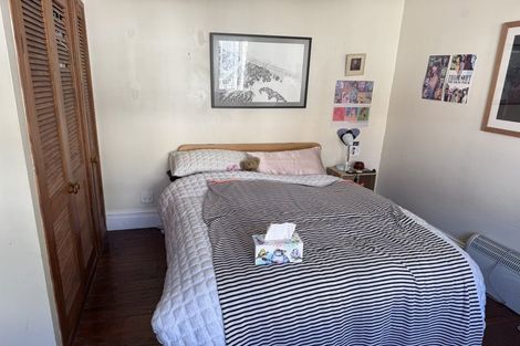 Photo of property in 9 Rixon Grove, Mount Victoria, Wellington, 6011