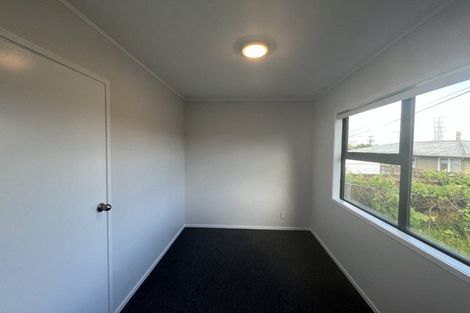 Photo of property in 7 Vera Road, Te Atatu South, Auckland, 0610