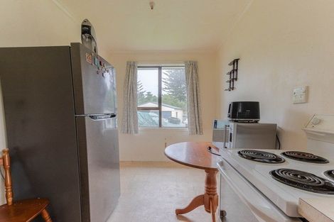 Photo of property in 76 Matai Street, Castlecliff, Whanganui, 4501