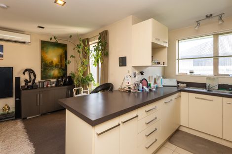 Photo of property in 65a Cleveland Street, Edgeware, Christchurch, 8013