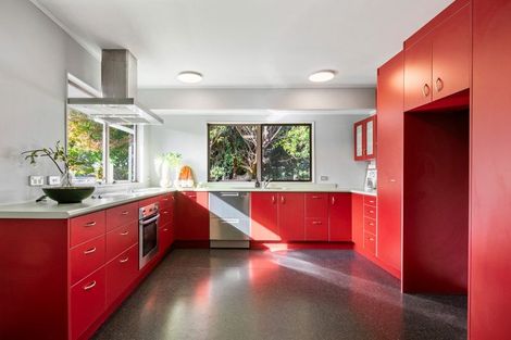 Photo of property in 2/5 Hanlon Crescent, Narrow Neck, Auckland, 0624