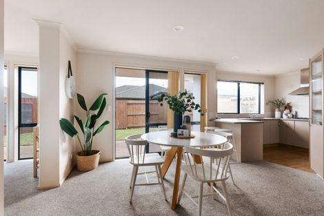 Photo of property in 25 Beachmere Place, Papamoa Beach, Papamoa, 3118