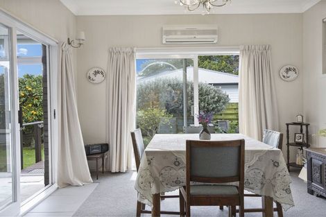 Photo of property in 11a Arthur Grove, Waikanae, 5036