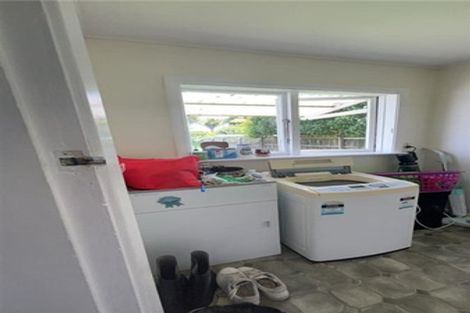 Photo of property in 82- 84 Queen Street, Westport, 7825