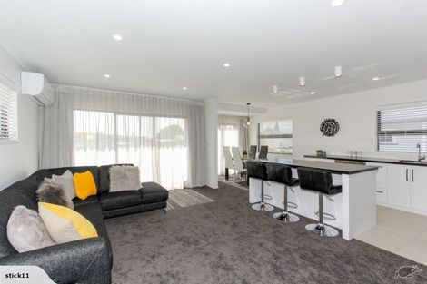 Photo of property in 77 Pendarves Street, New Plymouth, 4310