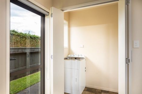 Photo of property in 354 Carrington Street, Upper Vogeltown, New Plymouth, 4310