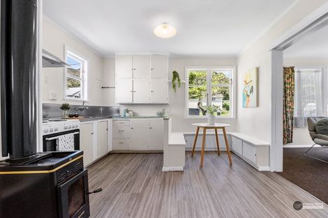 Photo of property in 74 Judd Crescent, Naenae, Lower Hutt, 5011