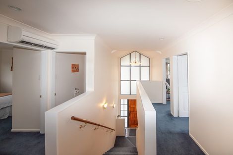 Photo of property in 28 Amesbury Drive, Churton Park, Wellington, 6037