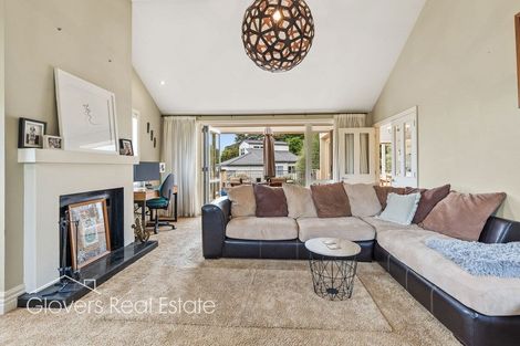 Photo of property in 23a Woodfern Crescent, Titirangi, Auckland, 0604
