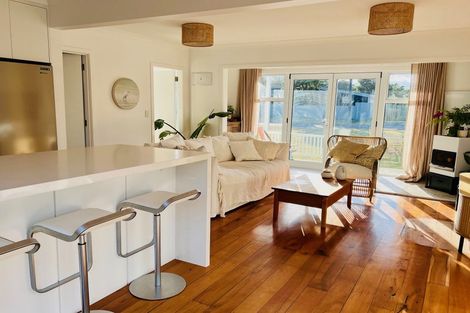 Photo of property in 6 Brown Terrace, Foxton Beach, Foxton, 4815