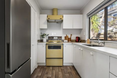 Photo of property in 1/193 East Coast Road, Castor Bay, Auckland, 0620