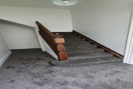 Photo of property in 180-182 Ohiro Road, Brooklyn, Wellington, 6021