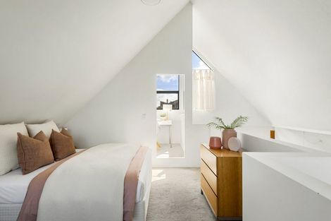 Photo of property in 72 Eversleigh Road, Belmont, Auckland, 0622