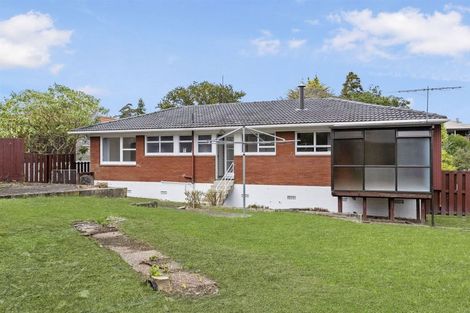 Photo of property in 176 Edmonton Road, Te Atatu South, Auckland, 0610