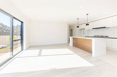 Photo of property in 15 Tuuhura Road, Pukekohe, 2120