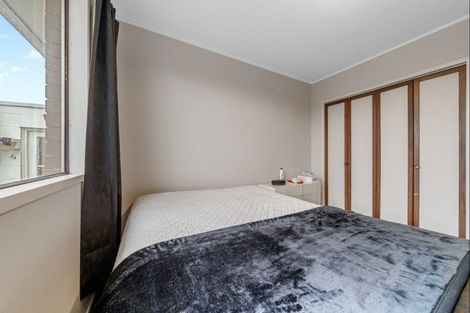 Photo of property in 5 Union Street, Merrilands, New Plymouth, 4312