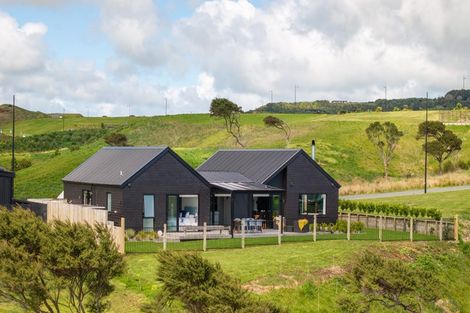 Photo of property in 15 Ruruhi Street, Raglan, 3225