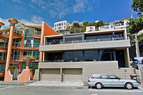 Photo of property in 222 Oriental Parade, Oriental Bay, Wellington, 6011