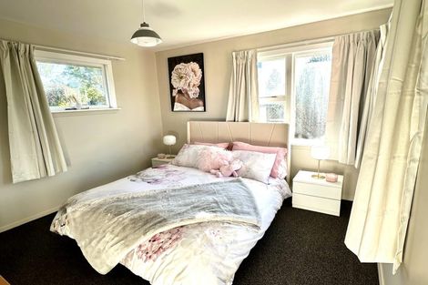 Photo of property in 11 Solway Avenue, Ilam, Christchurch, 8041