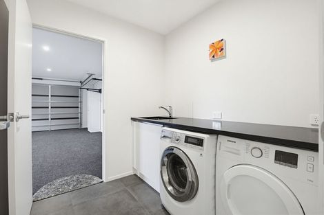 Photo of property in 10 Topping Place, Whitianga, 3510