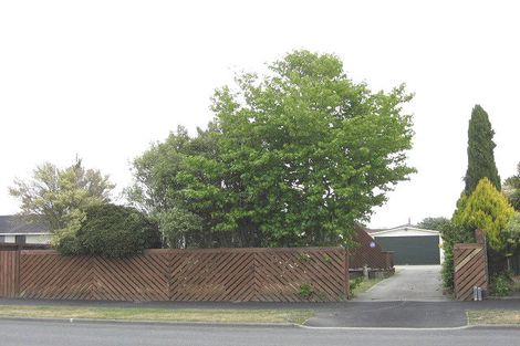 Photo of property in 40 Inwoods Road, Parklands, Christchurch, 8083