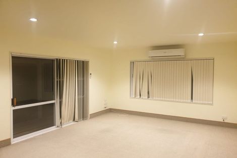 Photo of property in 8 River Road, Te Atatu Peninsula, Auckland, 0610
