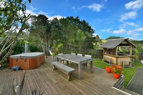 Photo of property in 22 Hand Road, Helensville, 0800