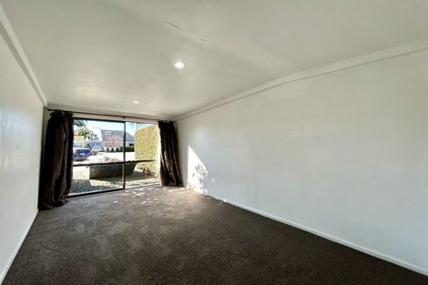 Photo of property in 4/58 Manuroa Road, Takanini, 2112