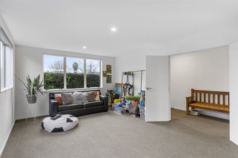Photo of property in 28 Kotuku Street, Te Atatu Peninsula, Auckland, 0610