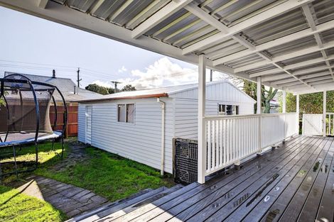 Photo of property in 5 Kara Street, Outer Kaiti, Gisborne, 4010