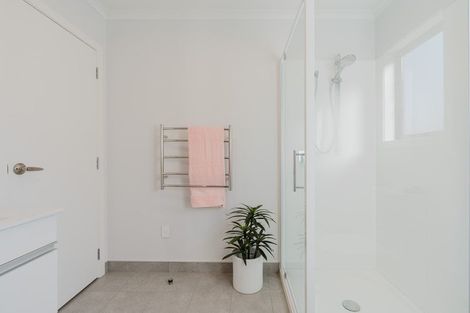 Photo of property in 4/146 Sandwich Road, Saint Andrews, Hamilton, 3200