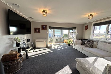 Photo of property in 38 Saint Catherine Street, Kaitangata, 9210