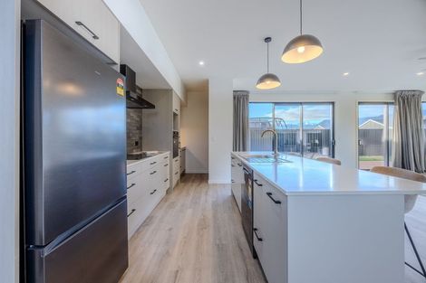 Photo of property in 21 Dunn Street, Lake Hawea, 9382