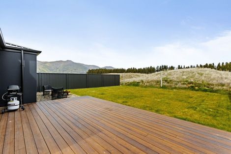 Photo of property in 133 Burdon Loop, Lake Hawea, 9382
