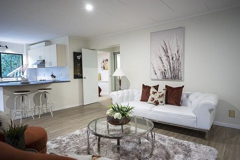Photo of property in 33 Homewood Place, Chatswood, Auckland, 0626