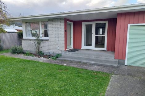 Photo of property in 3b Ferretti Grove, Avalon, Lower Hutt, 5011